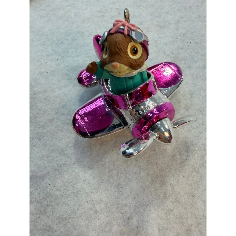 Hallmark Keepsake Ornament 1992 Daughter Bunny Rabbit Airplane Pilot QX503-1